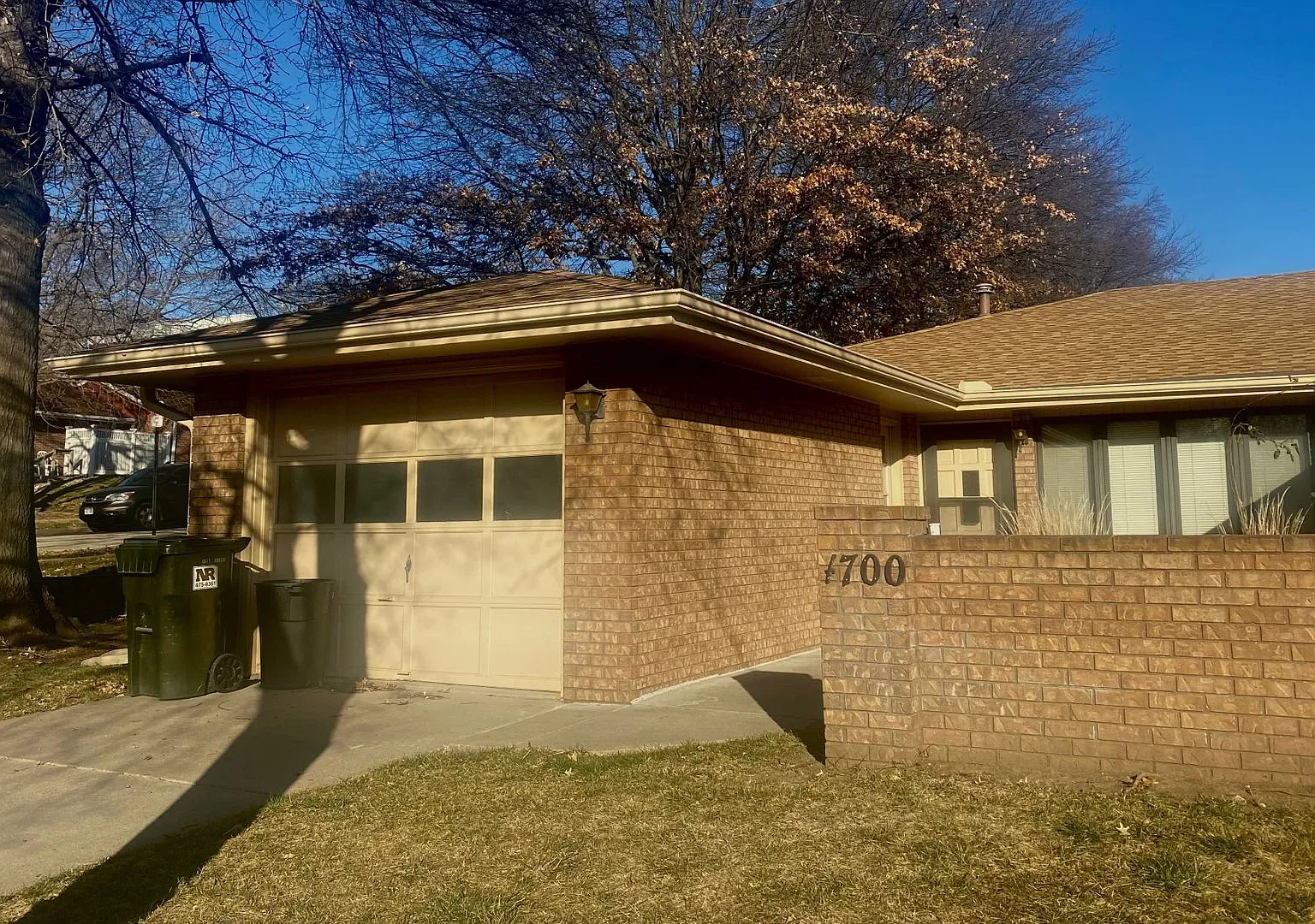 2 Bedroom and 1 Bathroom Town House Available to tour September 1st, 2026! — Photo 1