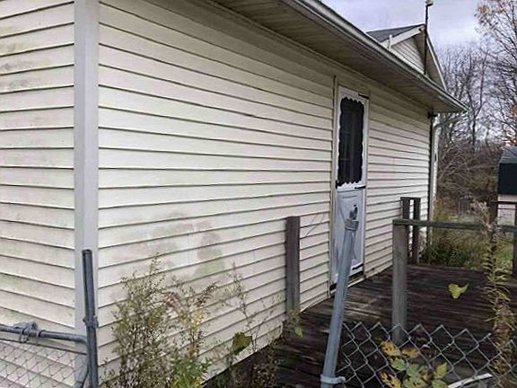 2nd image of 4358 N 750 W