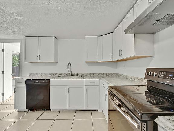 5th image of 8738 Robilina Rd