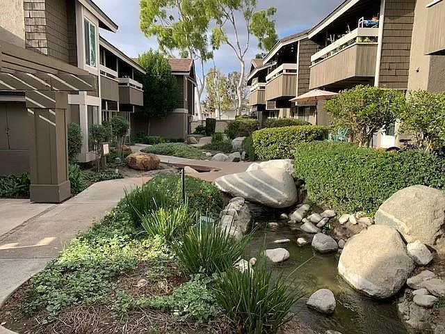 237 Streamwood — Photo 19