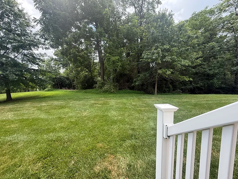 606 Winston Ln — Photo 26