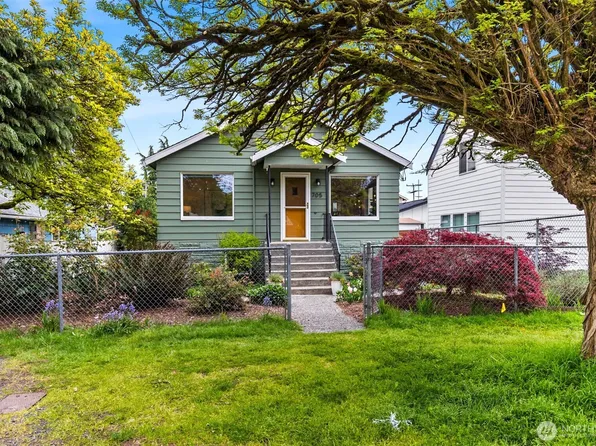 705 N 104th Street, Seattle, WA 98133