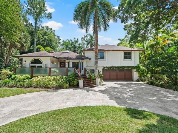 5070 Tamarind Ridge DR, NAPLES, FL 34119