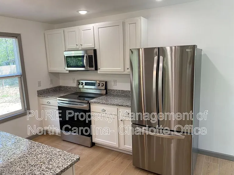 12025 Platon Ave — Photo 8