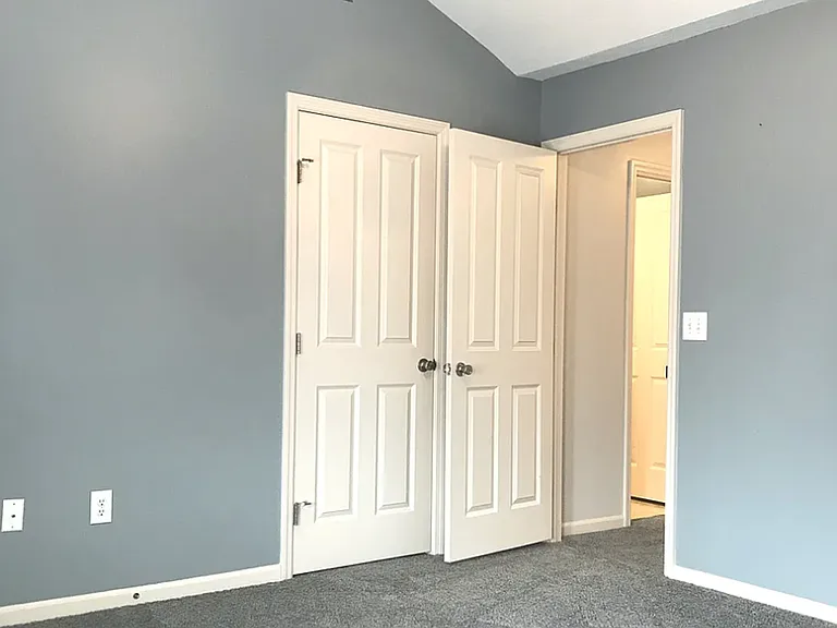 2680 Sawmill Reserve Dr — Photo 14