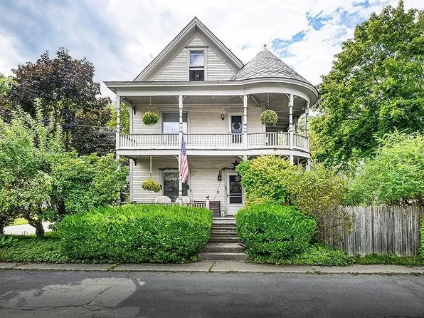30 Laurel Ave, Bellows Falls, VT 05101