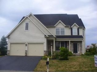 271 Squire Ln, Lititz, PA 17543