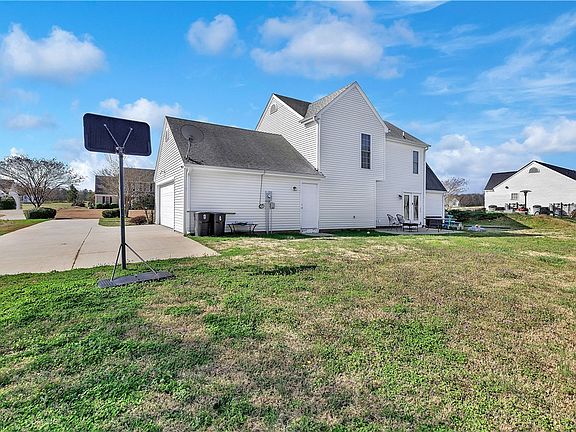 5th image of 108 Grindstone Way