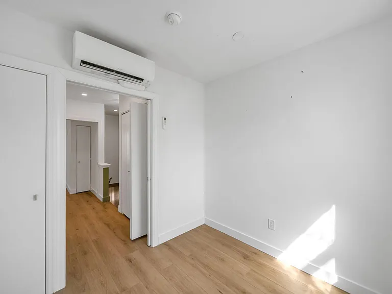 1845 Corcoran St NE — Photo 23