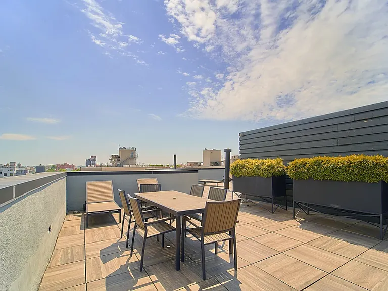 68 Richardson St #303 — Photo 6