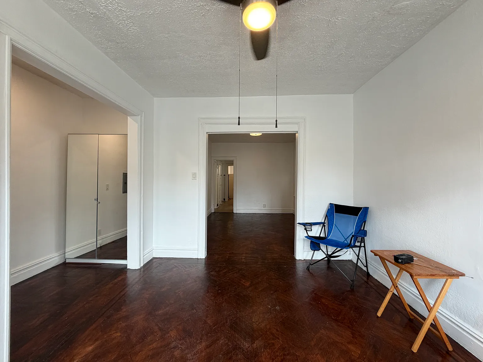 2 bed, 800 sqft, $2,100 — Photo 2