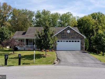 250 Seascape Ct, Martinsburg, WV, 25403