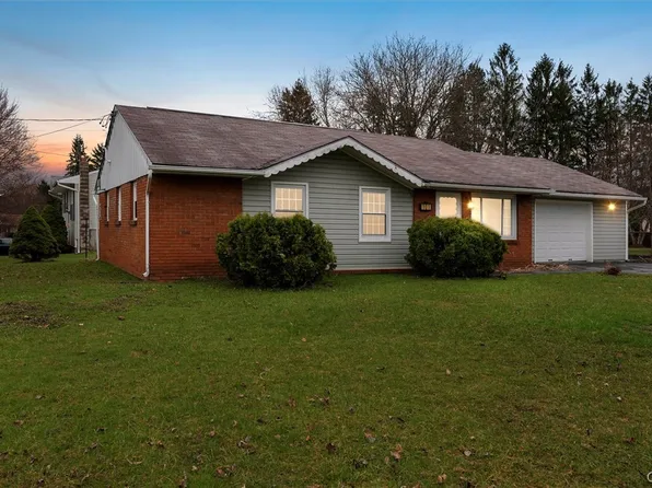 101 Timwood Dr, Baldwinsville, NY 13027