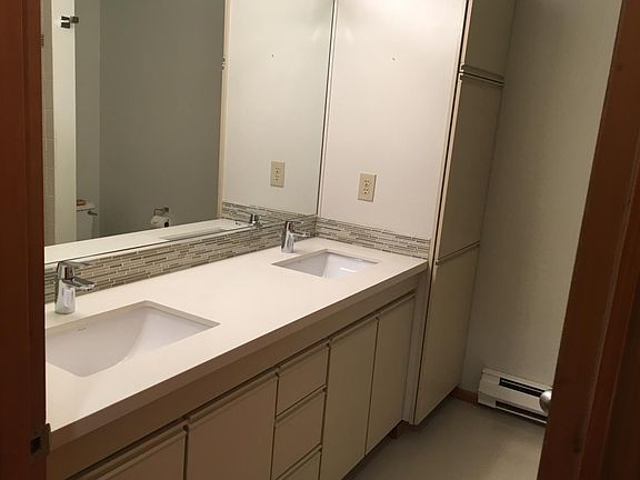 4th image of 2811 Franklin Ave E APT 101