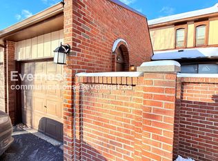 1129 Kirts Blvd Unit D, Troy, MI 48084