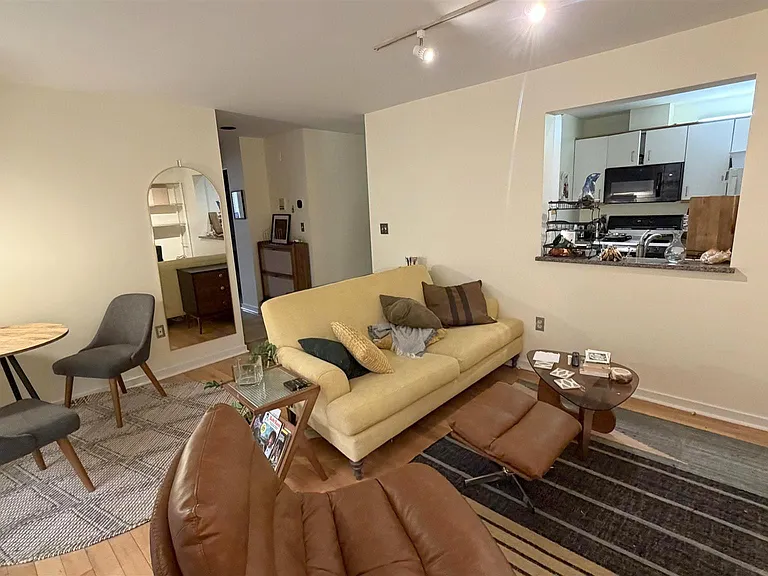 2 Chestnut St #24 — Photo 4