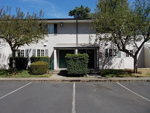 24 NE Clark St #24 — Photo 1