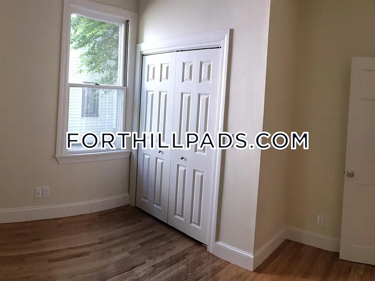 34 Juniper St #1 — Photo 15