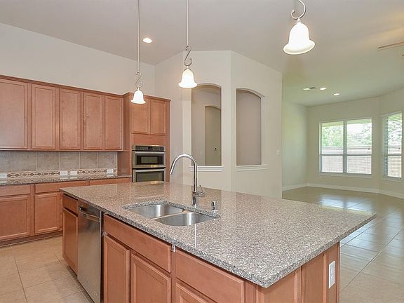 3rd image of 25122 Sundance Park Ln
