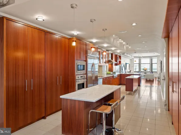 1606 Chestnut St Unit 2, Philadelphia, PA 19103