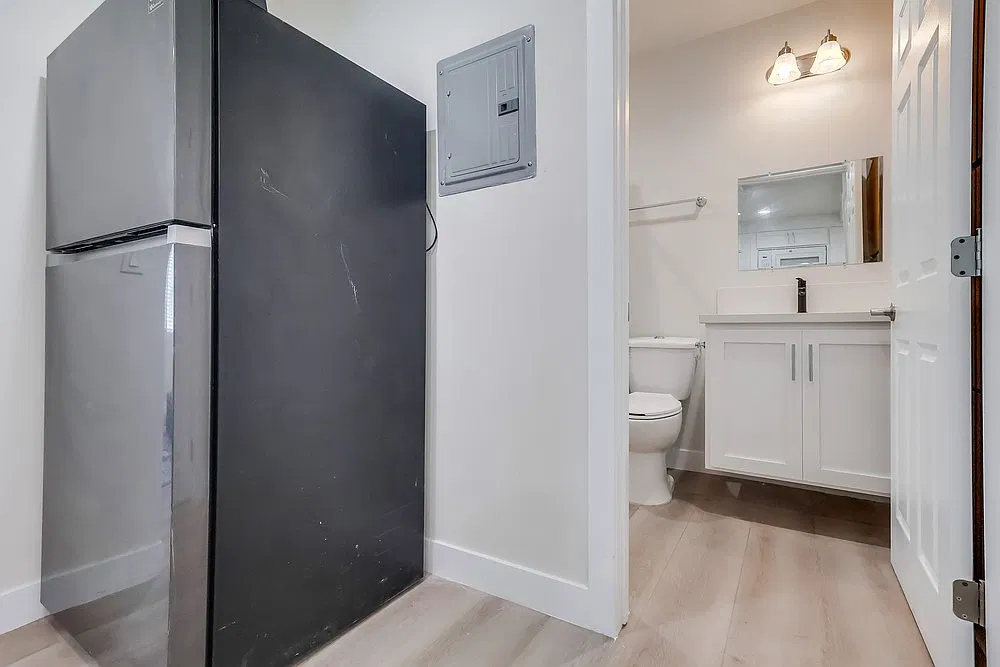 1 bed, 420 sqft, $2,250 — Photo 2