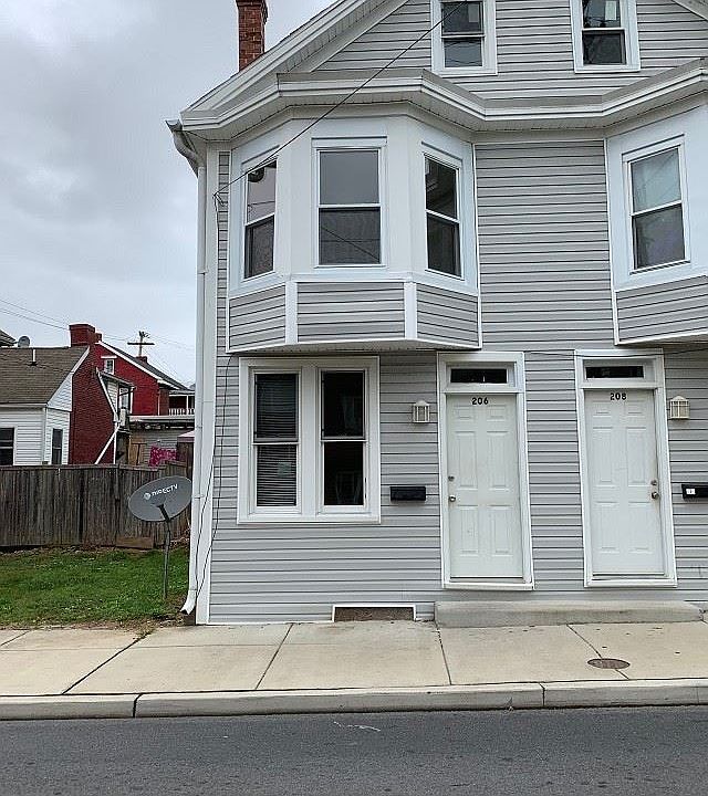 1st image of 206 East Ave