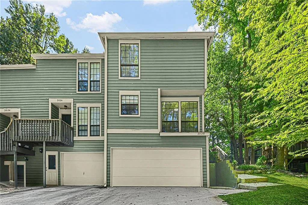 2 bed, 3.5 bath, 1708 sqft, $2,500 — Photo 2