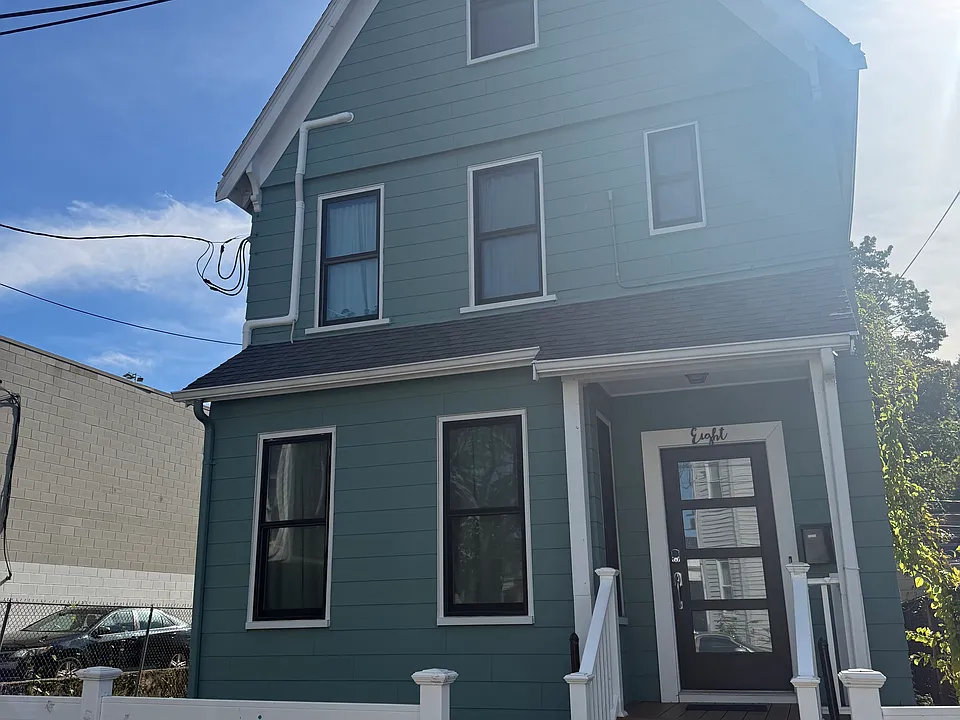 8 Richdale Ave