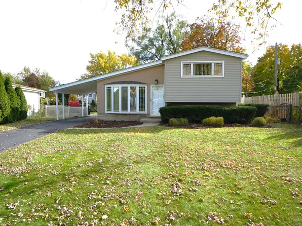 203 Valerie Ct, Glenview, IL 60025