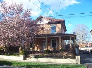 104 College Ave, Princeton, WV 24740