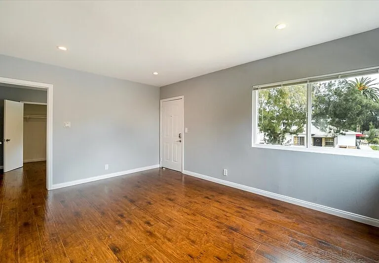 1711 Delaware Ave #5 — Photo 14