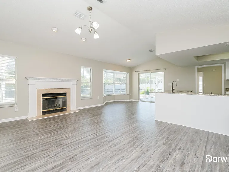 10061 Blackburn St — Photo 4
