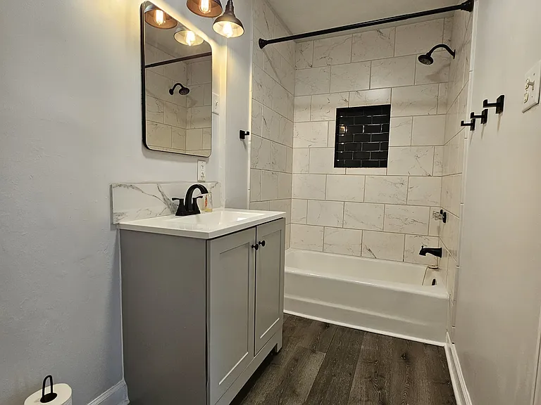 1112 E Cleveland Ave — Photo 13