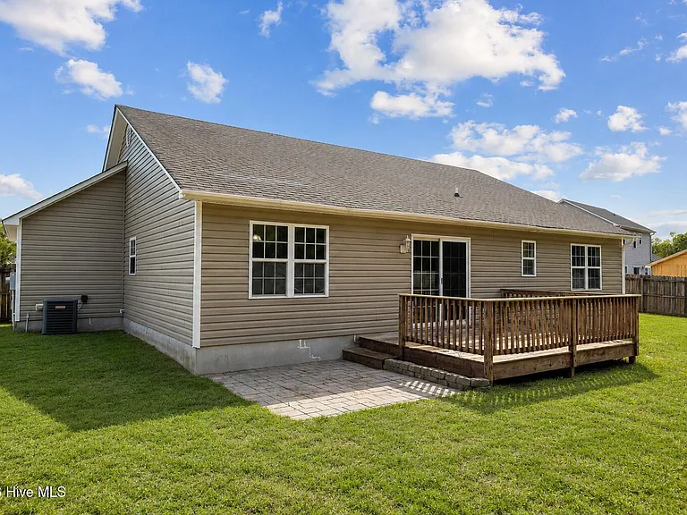 104 Blue Bird Ln — Photo 41