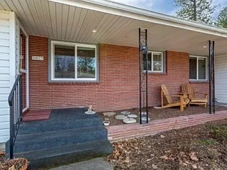 3025 West Houston Avenue - 1 — Photo 3