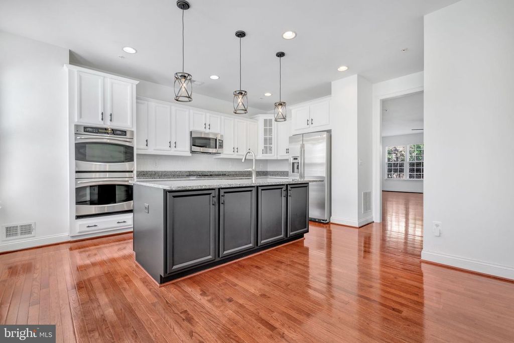 616 Overlook Park Dr Unit 84, Oxon Hill, MD - View 3
