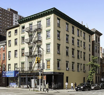 Rented by Douglas Elliman | media 13