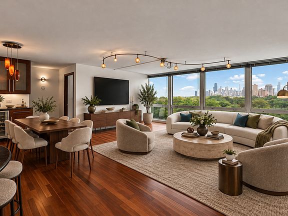 2nd image of 330 W Diversey Pkwy #807809