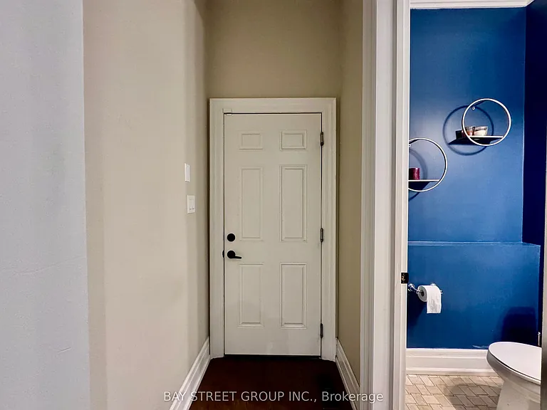 1033 Shaw Dr — Photo 16