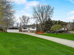 3305 Beaver Dam Rd, West Bend, WI 53090