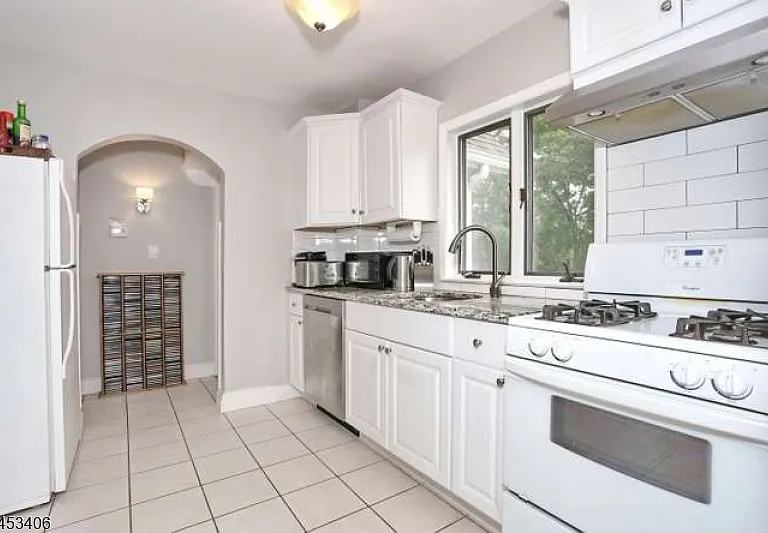 120 Liberty St — Photo 6
