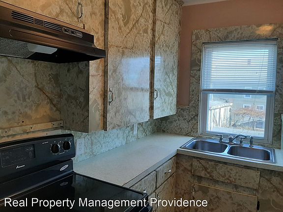 4th image of 301 Illinois St #2