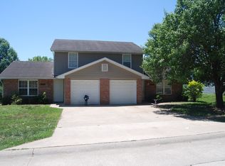 4160-4162 W Bethany Dr, Columbia, MO 65203
