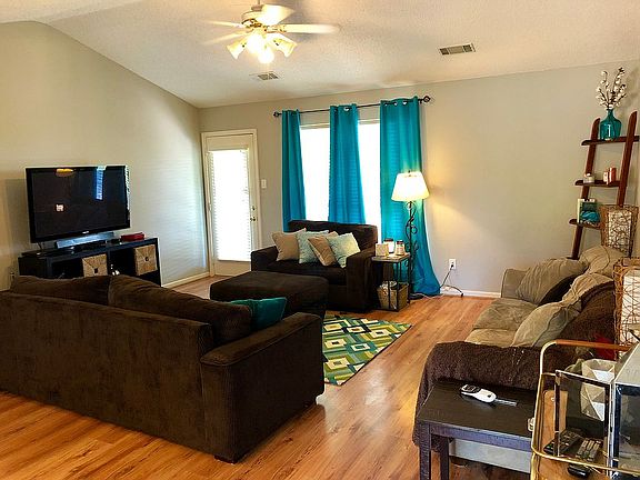 5th image of 12815 Westglen Dr