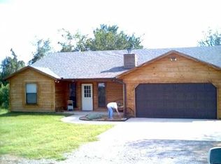 528 Freedom Rd, Edmond, OK 73025