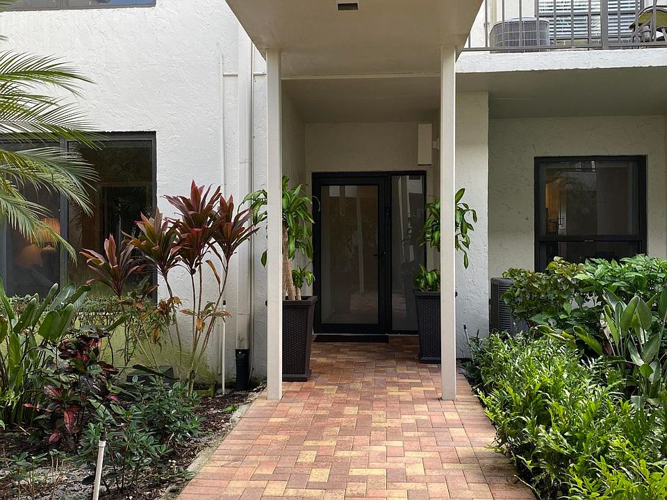1st image of 830 Greensward Ct APT 107H