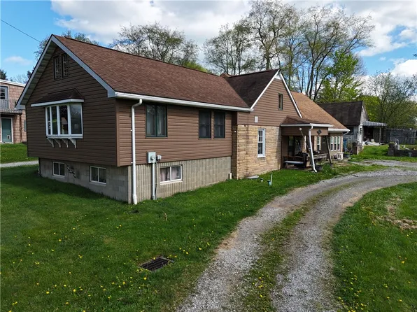2270 Freeport Rd N, Kittanning, PA 16201