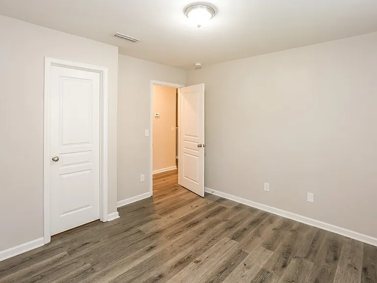 10812 Maryanna Ct — Photo 13