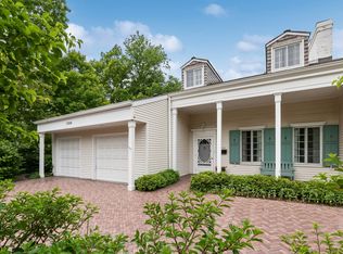 1300 Elm Tree Rd, Lake Forest, IL 60045