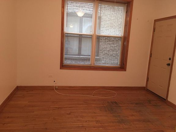 3rd image of 1013 N Western Ave APT 1R